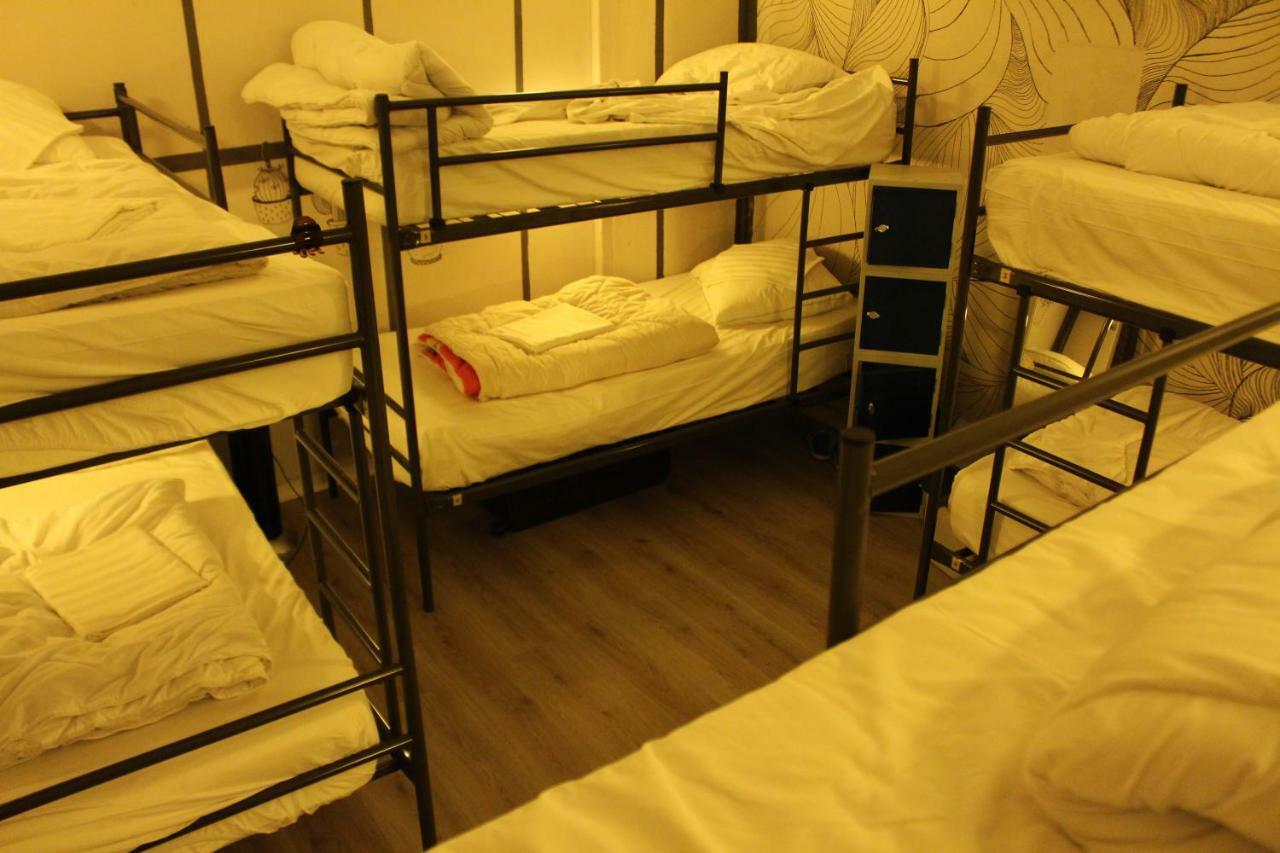 Hostel The Golden Stork Гаага Экстерьер фото